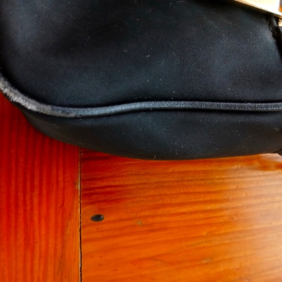 Michael Kors Polly Black Bag Gold Hardware Shoulder Bag Zip Festival Crossbody - Picture 9 of 13